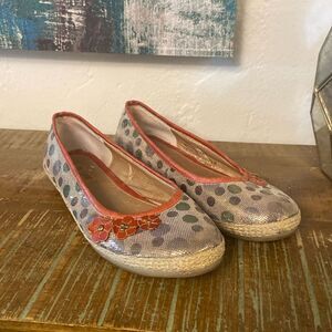 Miz Mooz Leather Shimmery Daytripper Flats Women Size 7 Floral Polka Dot Preppy‎